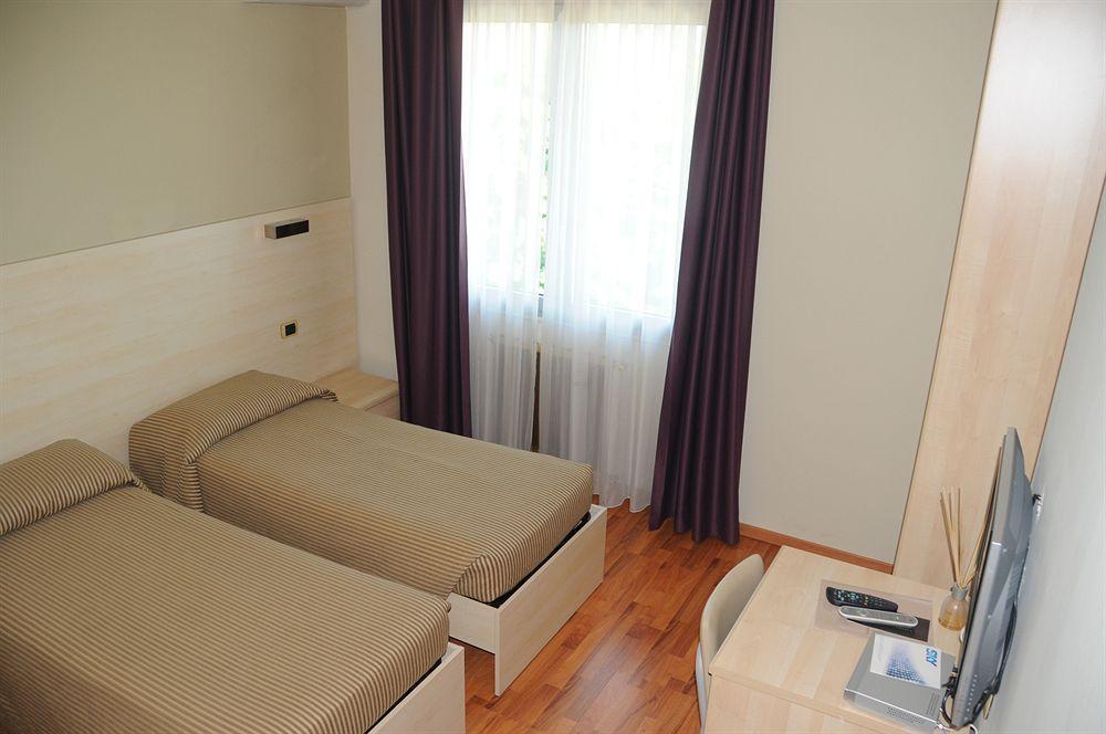 Hotel San Francesco Borgomanero Extérieur photo